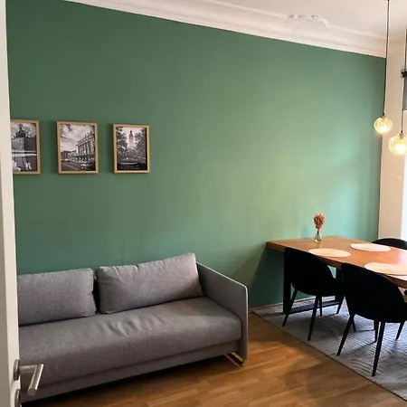 Moderne Und Barrierefreie Am Lene-voigt-park Innenstadt Stuck Und Style Reudnitz דירה *