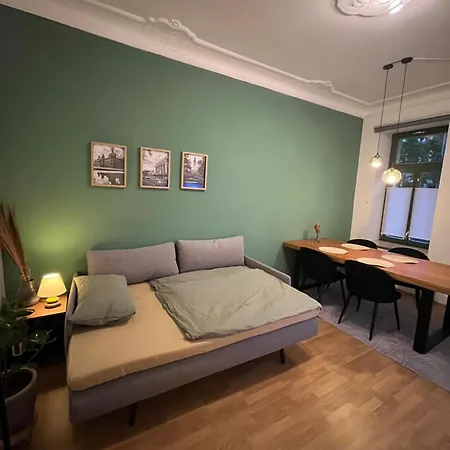 Apartment Moderne Und Barrierefreie Am Lene-voigt-park Innenstadt Stuck Und Style Reudnitz *