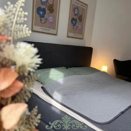Moderne Und Barrierefreie Am Lene-voigt-park Innenstadt Stuck Und Style Reudnitz *